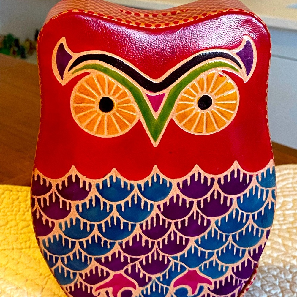 Large leather owl bank